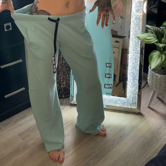 Victoria’s Secret PINK Boyfriend Sweatpants - Picture 3 of 4